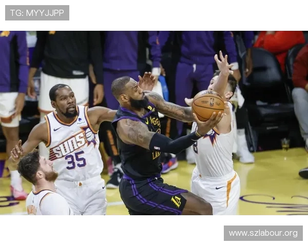 雷霆36分大胜助湖人吞三连败